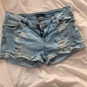 Bluenotes light wash denim shorts